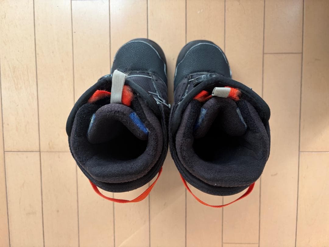 子ども用スノーボードブーツ BOAシステム搭載