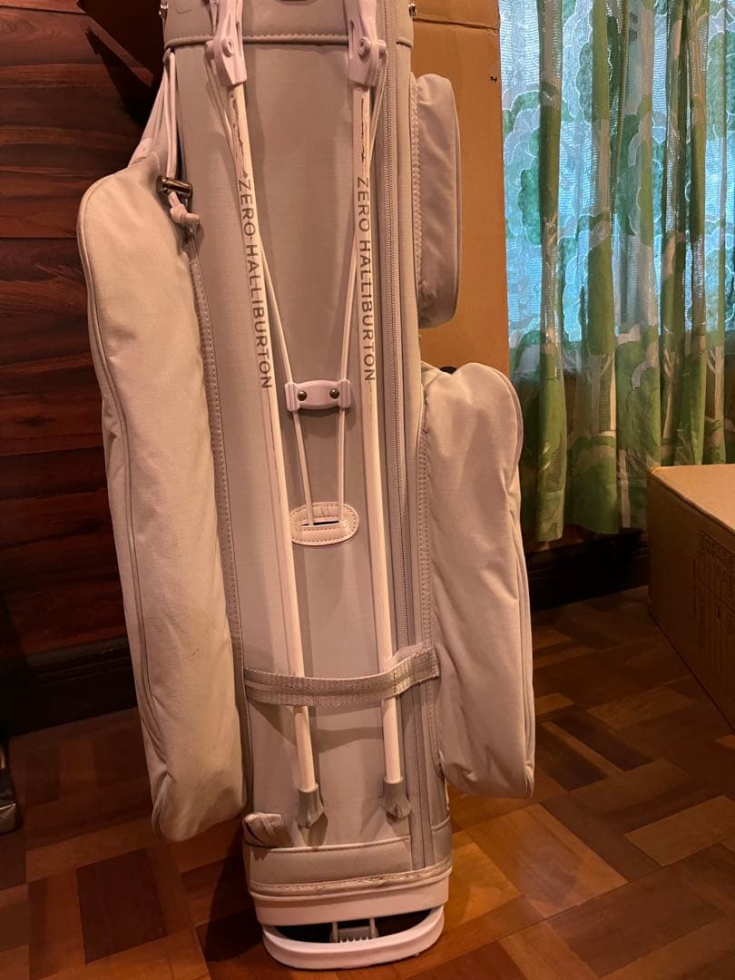 ZERO HALLIBURTON 軽量キャディバッグ ライトグレー