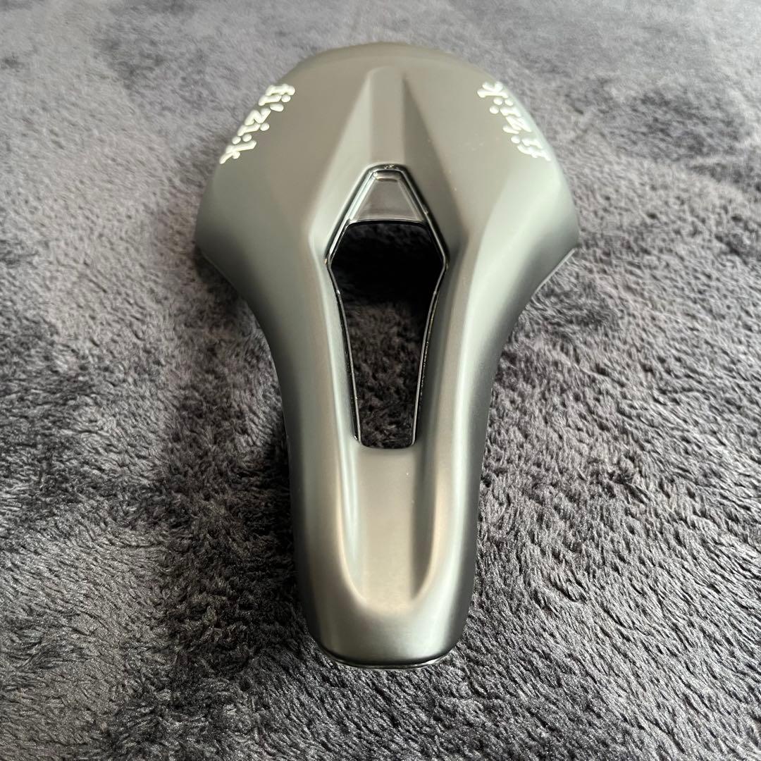 fi'zi:k 自転車用サドル アルゴ ヴェント 5