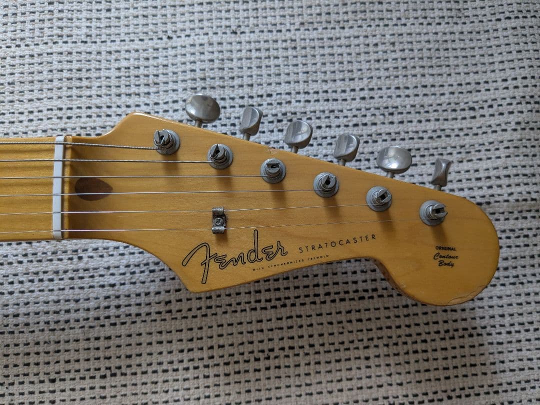 いぬどしFender Japan Stratocaster ST57-TX