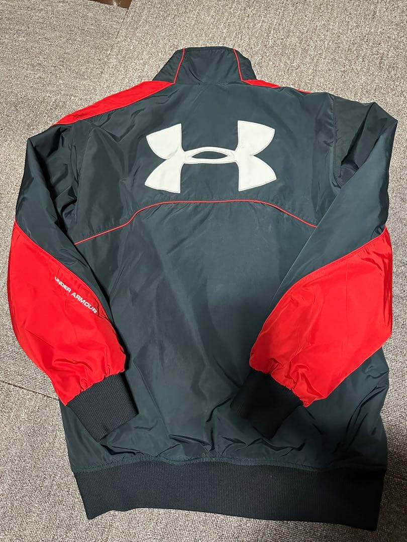 UNDER ARMOUR アンダーアーマー　ウィンドブレーカー　グランドコート