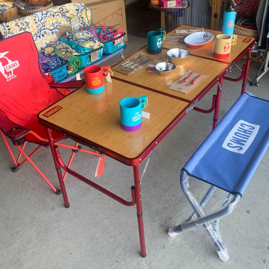 新品　CHUMS 折りたたみテーブル　チャムス