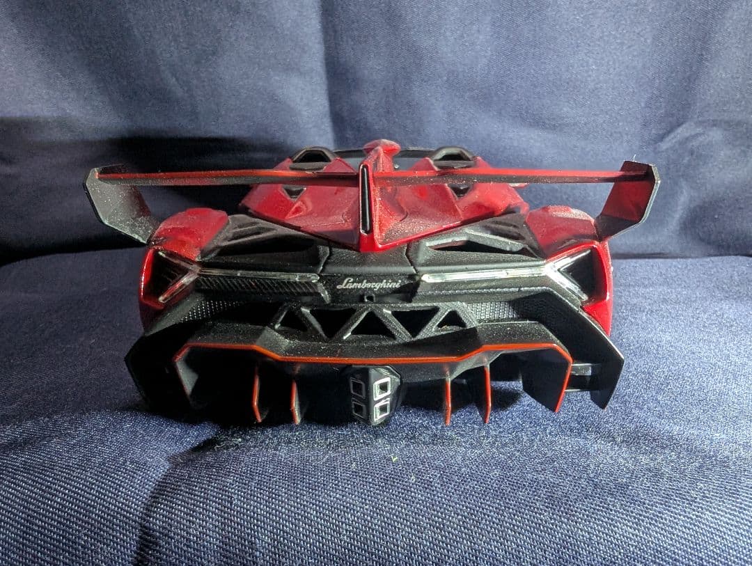 京商　1/18ミニカーLamborghini Veneno レッド