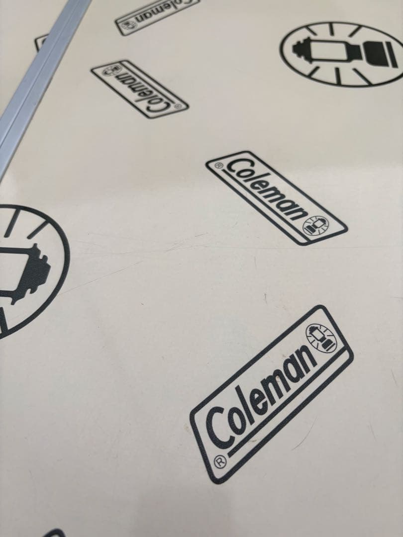 Colemanコールマン フォールディングテーブル 三つ折り