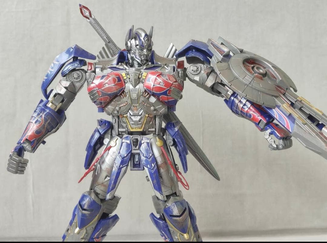 uniquetoysオプトマスプライム　カスタムパーツ付く