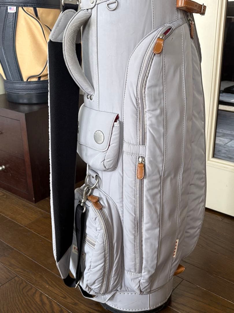 onoffゴルフキャディーバッグ　軽量　ライトグレー
