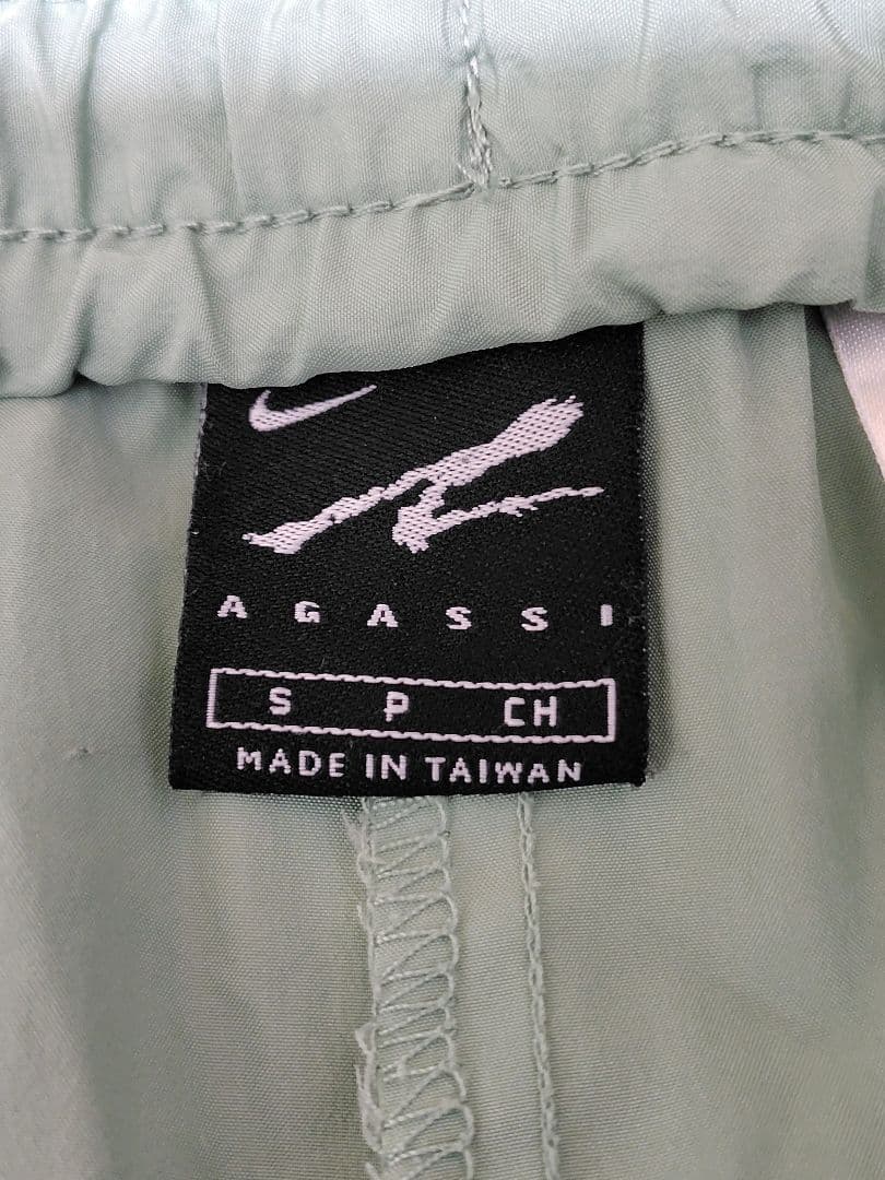 ナイキ　テニスウェア　ハーフパンツ　Ｓ　アガシ着用モデル　レアカラー