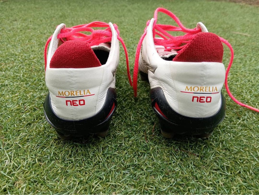 K！Mizuno Morelia Neo4 サッカーシューズ ホワイト