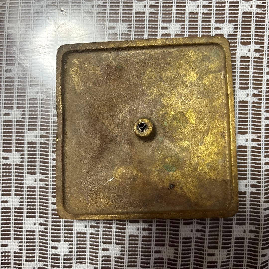 TOHISHI猫の顔 浮き彫り 金属製