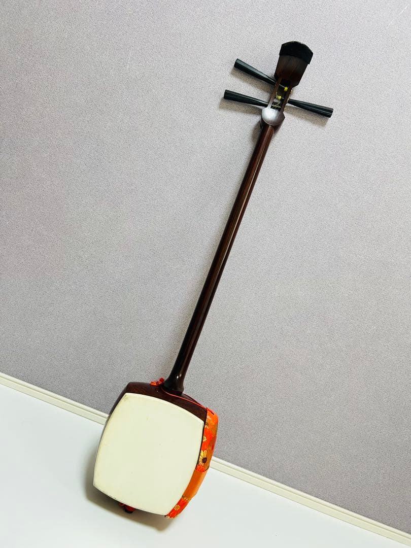 【高級 美品】三味線 中棹 紅木 プロ仕様 正寸 天然皮