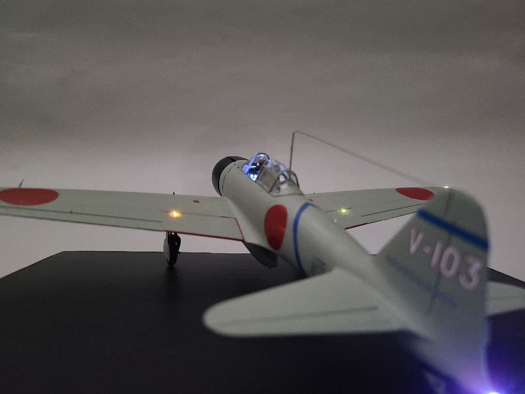 タミヤ1/48 零式艦上戦闘機21型 坂井三郎搭乗機 リアルモーターライズ完成品