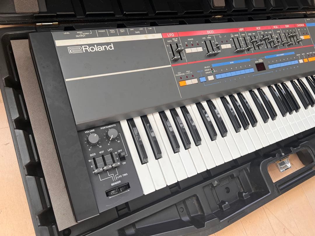 Roland Juno-106 Juno106 オリジナルケース付き　ジャンク品