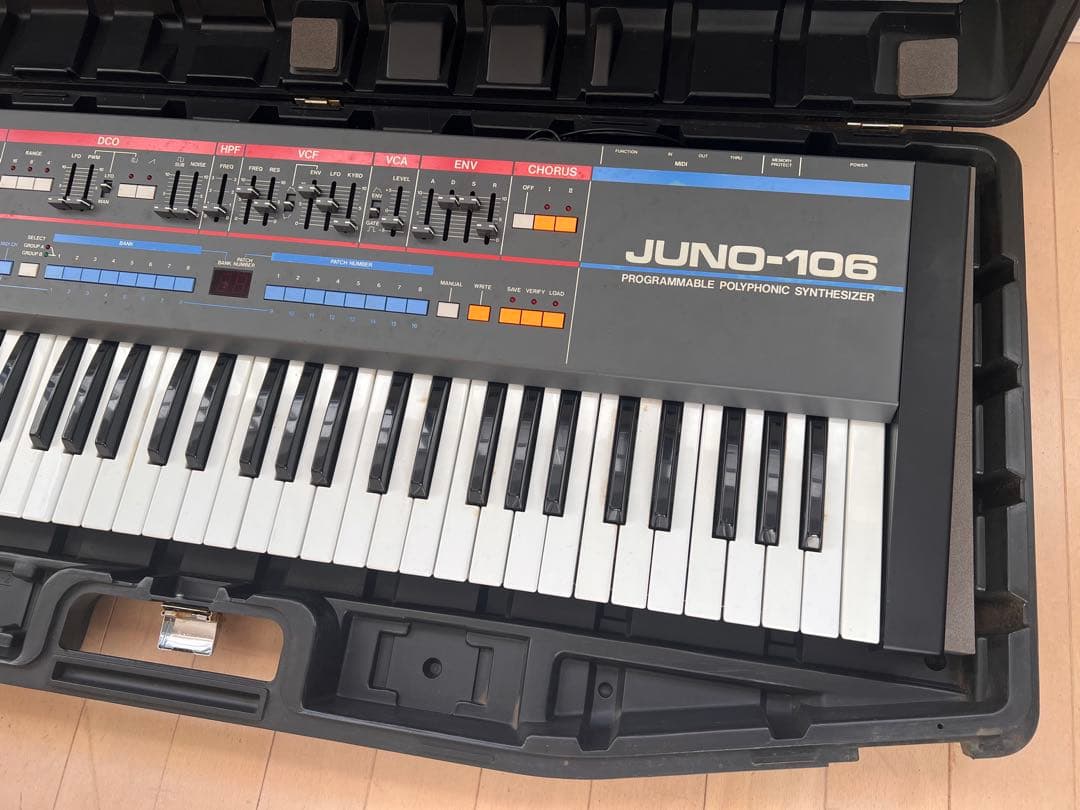 Roland Juno-106 Juno106 オリジナルケース付き　ジャンク品