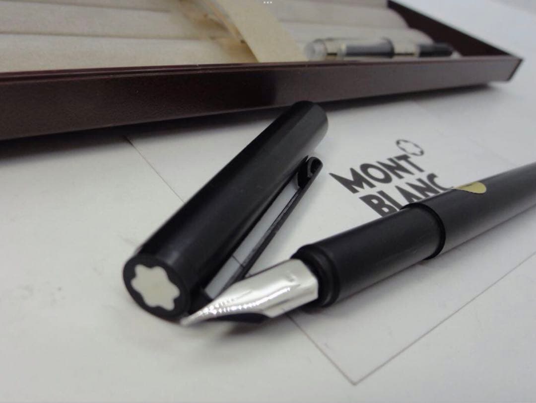 モンブラン　社史上最初で最後の★ブラックロードナイト鉱加工No1124★黒薔薇鉱