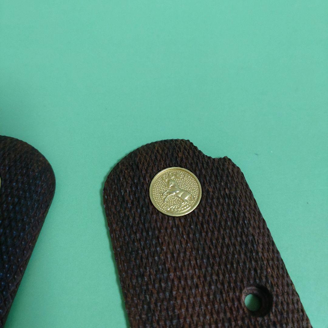 CAW .32AUTO フルチェッカー ウォールナット ウッドグリップ