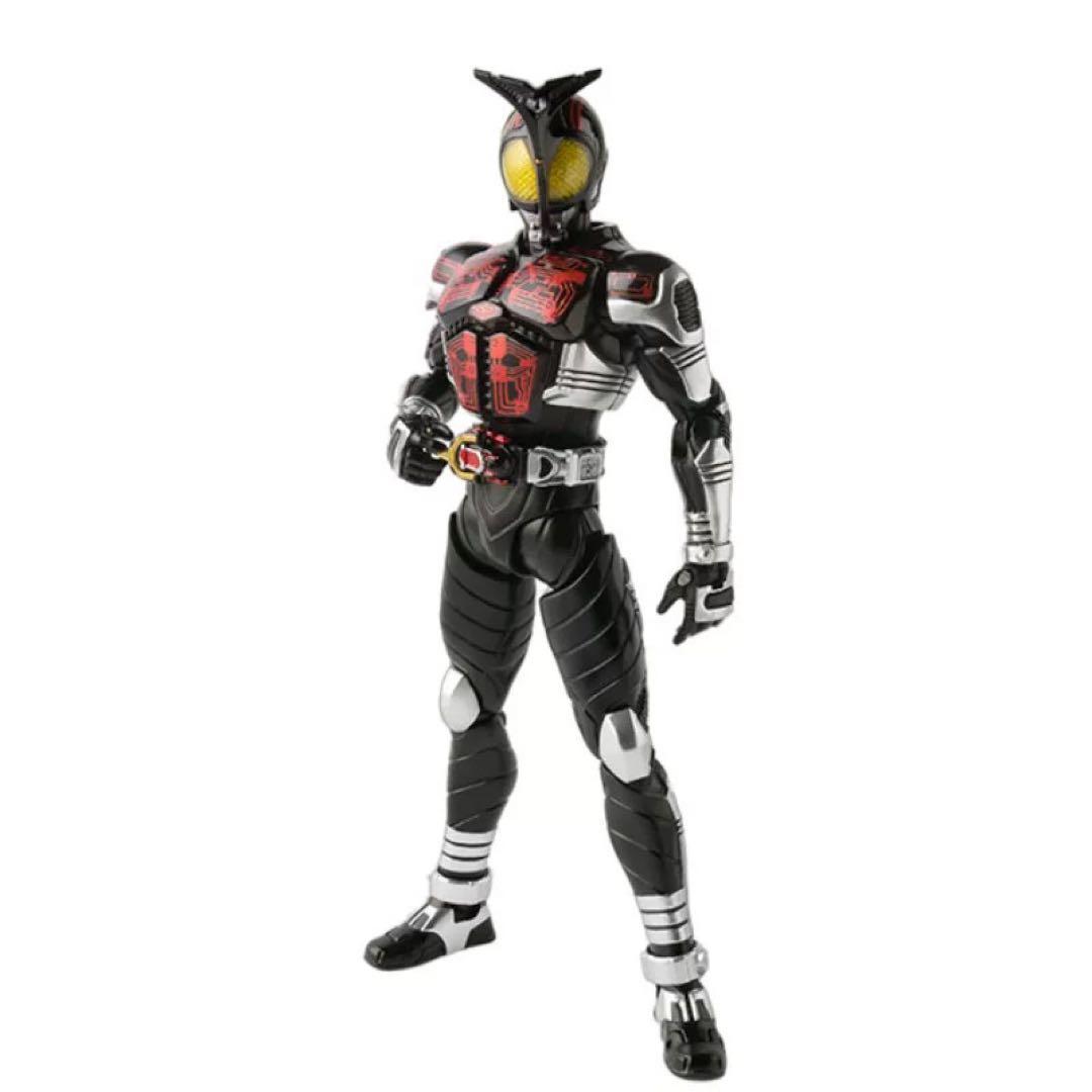 真骨彫　仮面ライダーダークカブト