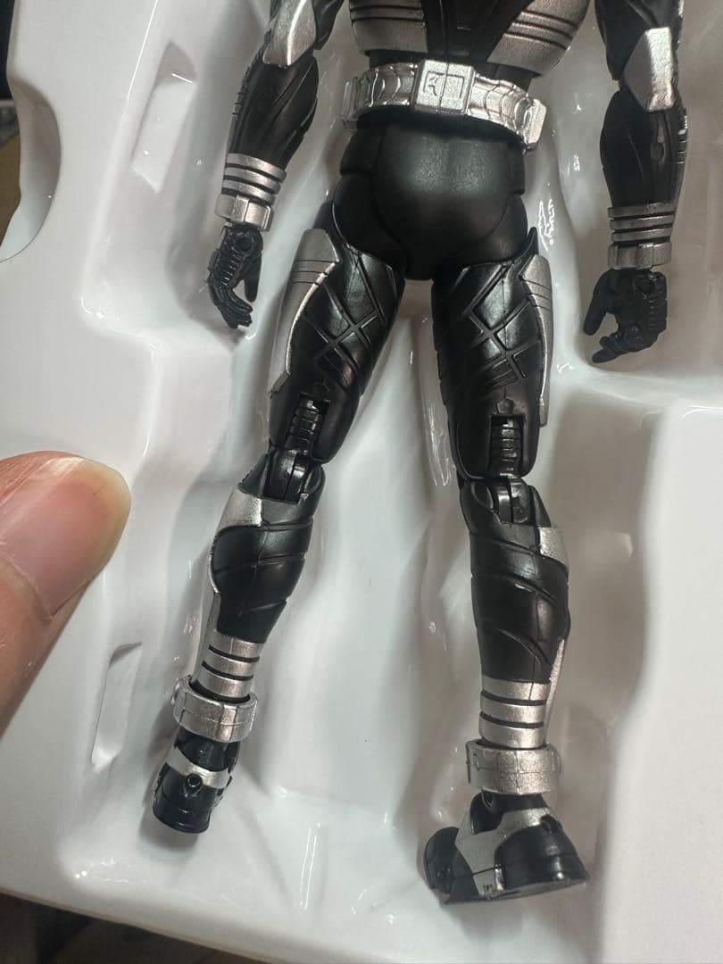 真骨彫　仮面ライダーダークカブト