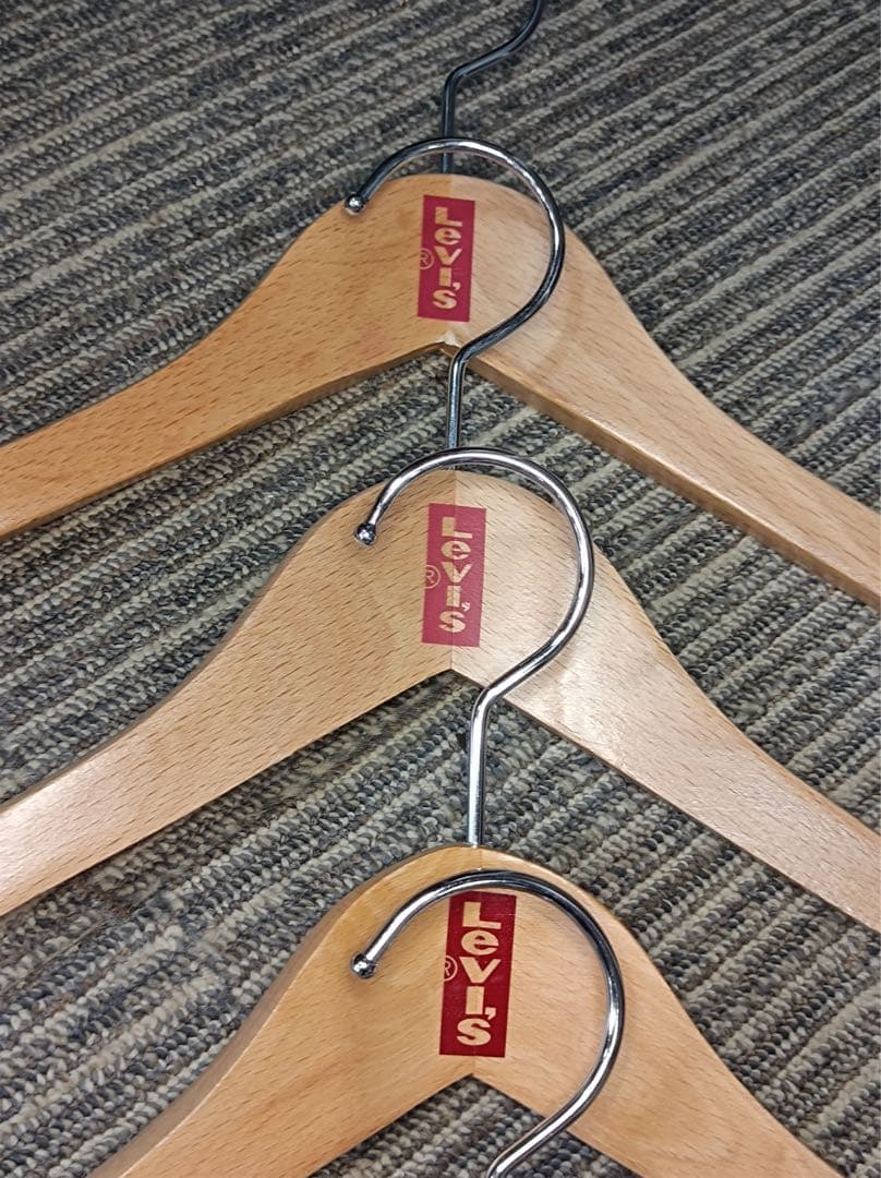 八5929【美品】Levis リーバイス 木製ハンガー10本セット