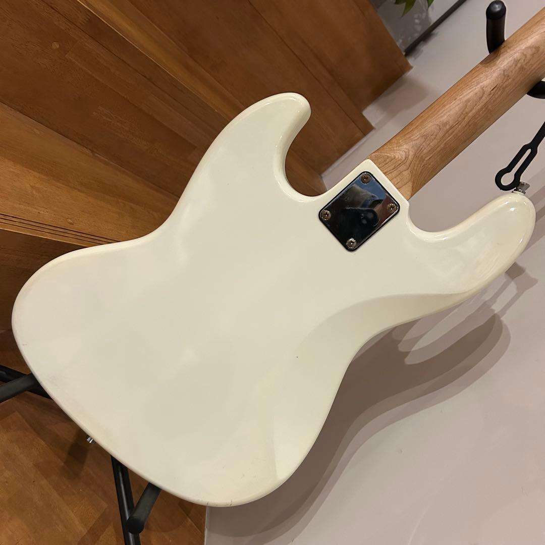 ジャズベースタイプ ホワイトマッチングヘッド