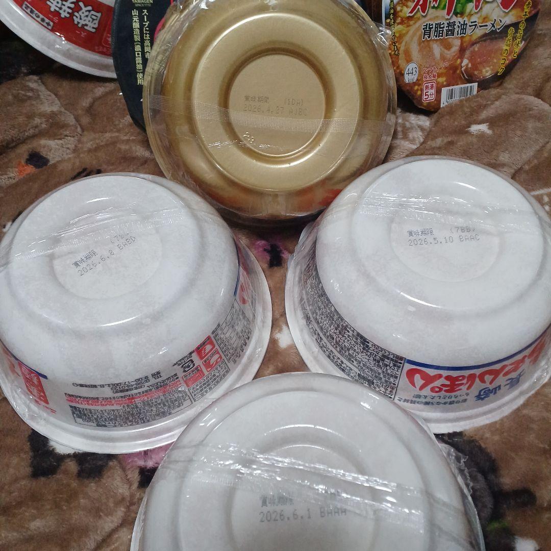 カップラーメン　凄麺シリーズ　大量　サイズ160