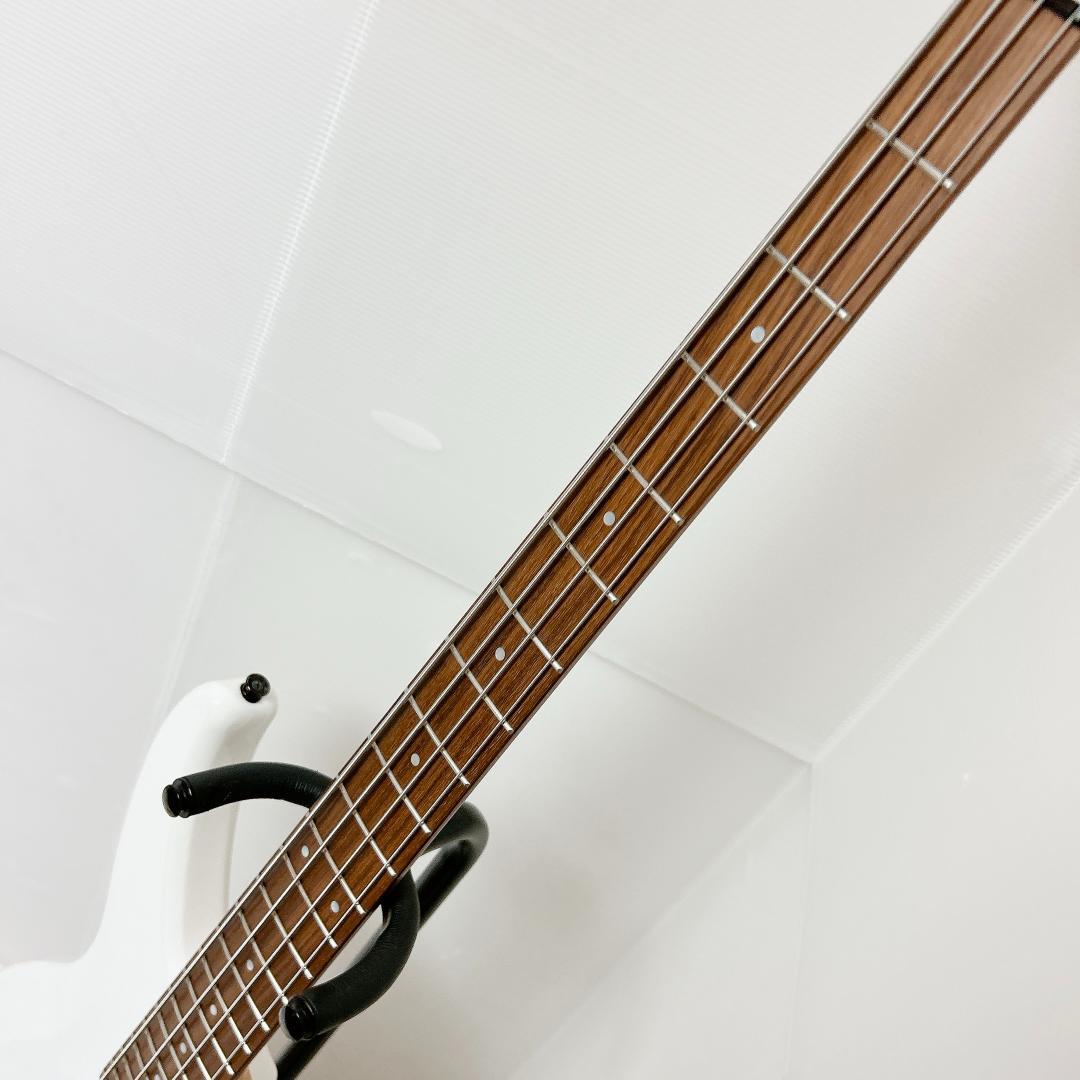 美品 YAMAHA ヤマハ TRBX304 アクティブベース ホワイト