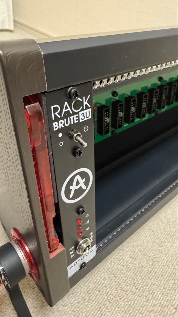 RackBrute 3U (ARTURIA) モジュラーシンセケース