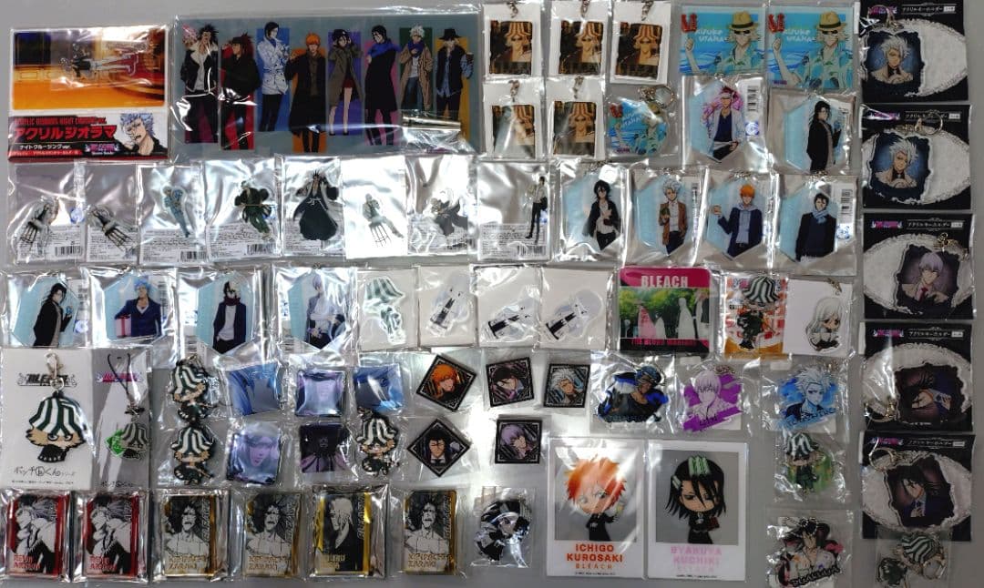 BLEACH ジャンプ展 缶バッジ他 一護 白哉 ギン グリムジョー 250点超