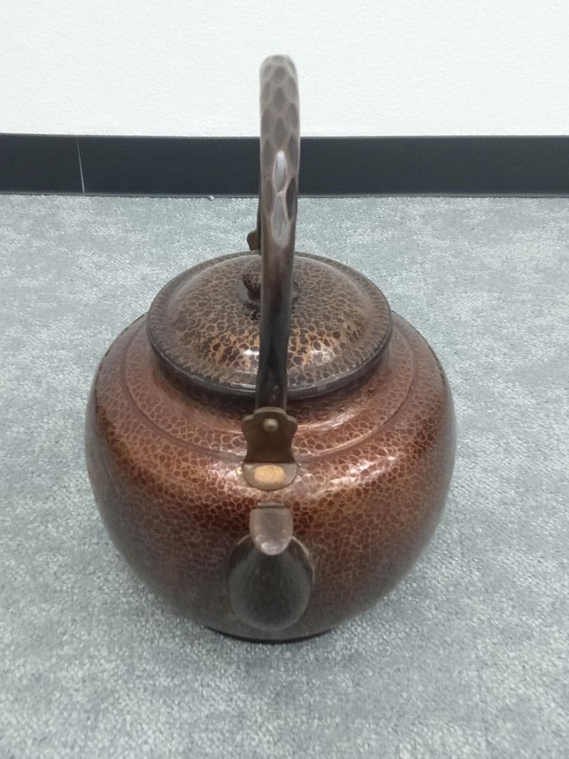 銅製 打ち出し模様 鉄瓶