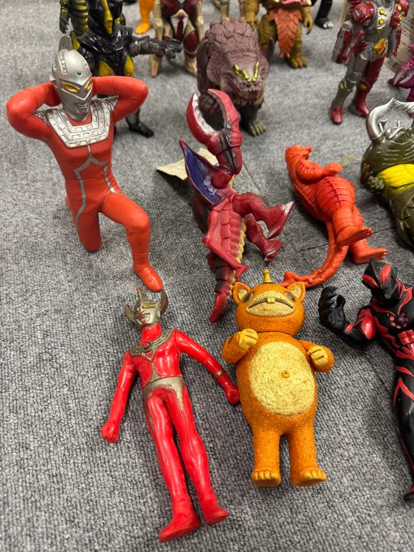 特撮ソフビ大量　約50体 まとめ売り　ソフビ　フィギュア　ゴジラ　ウルトラ怪獣