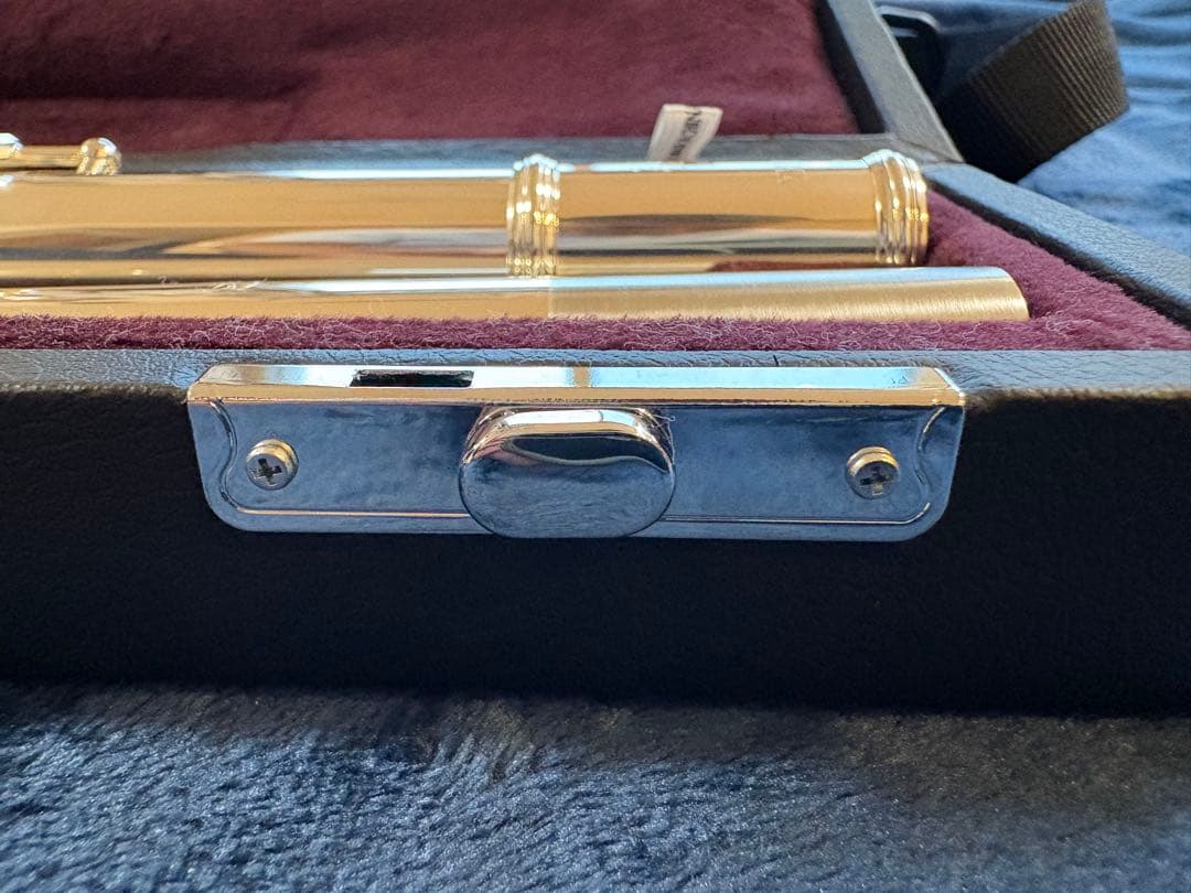 YAMAHA フルートYFL-212 ほぼ未使用　専用ケース付き