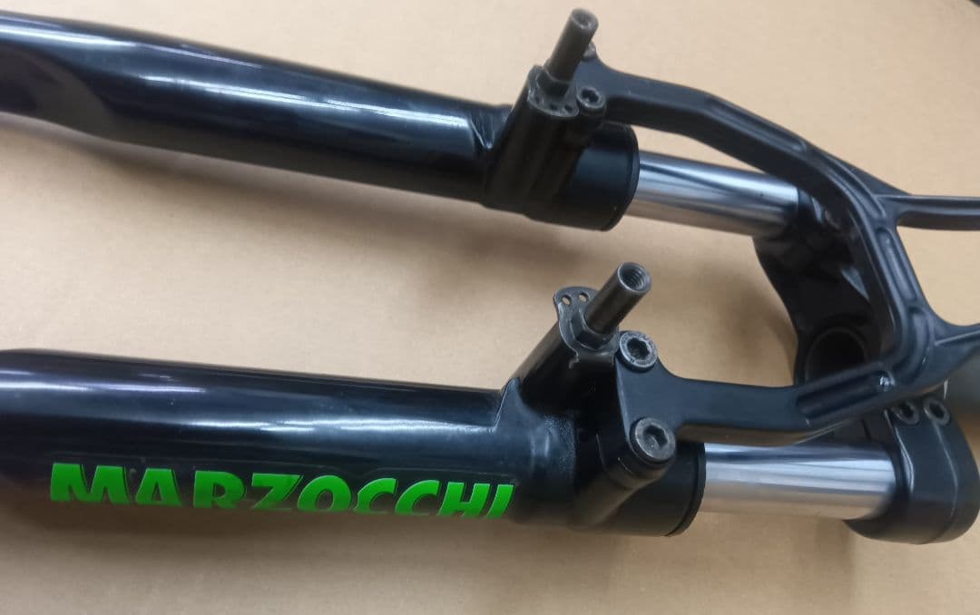 MARZOCCHI サスペンション MX100