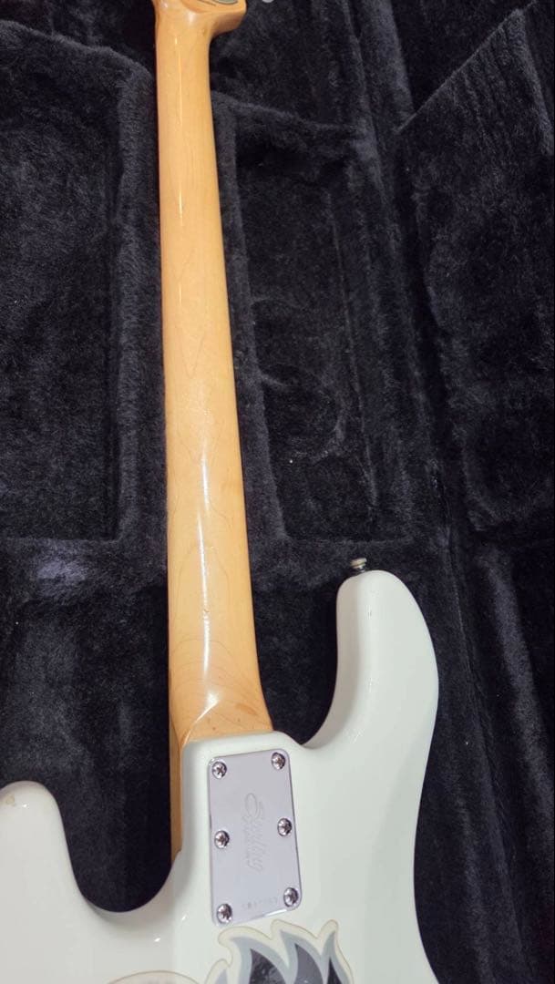 Sterling by Music Man RAY34（StingRayモデル）