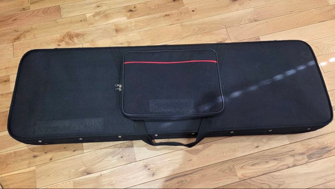 Sterling by Music Man RAY34（StingRayモデル）