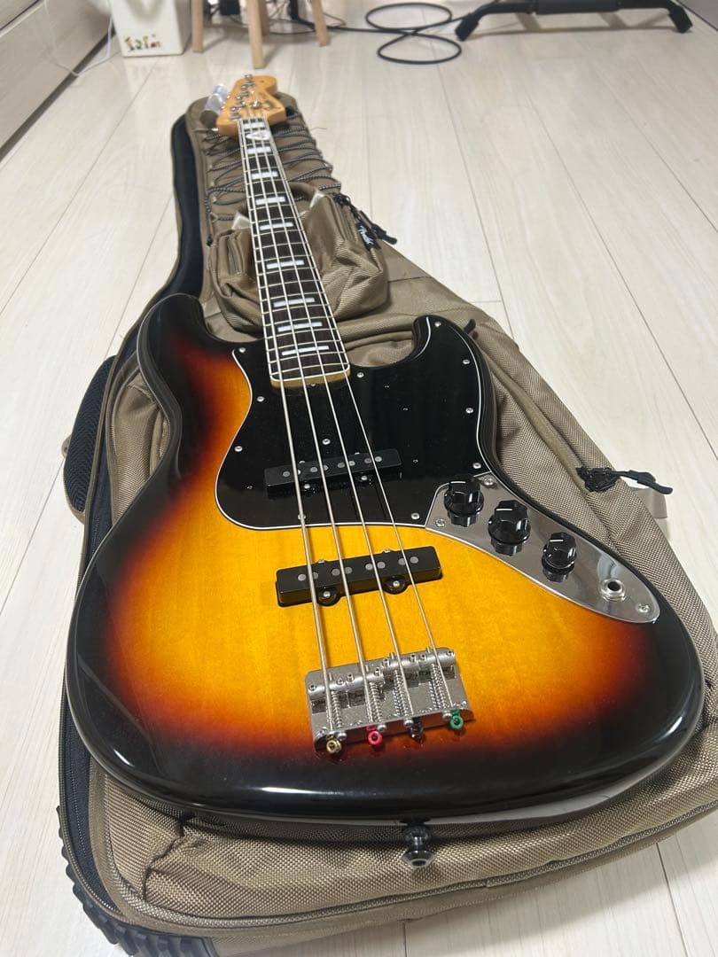 エレキベース フェンダー