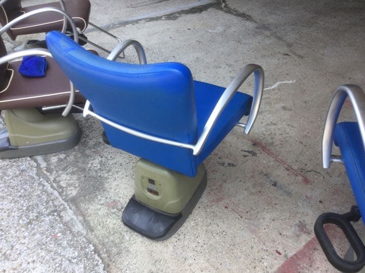 5日限定　2台 オオヒロ　電動　カットチェア　　ブルー