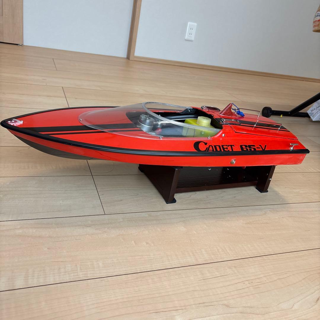 Cadet 65-V ＫＮＫ製木製ラジコンボート