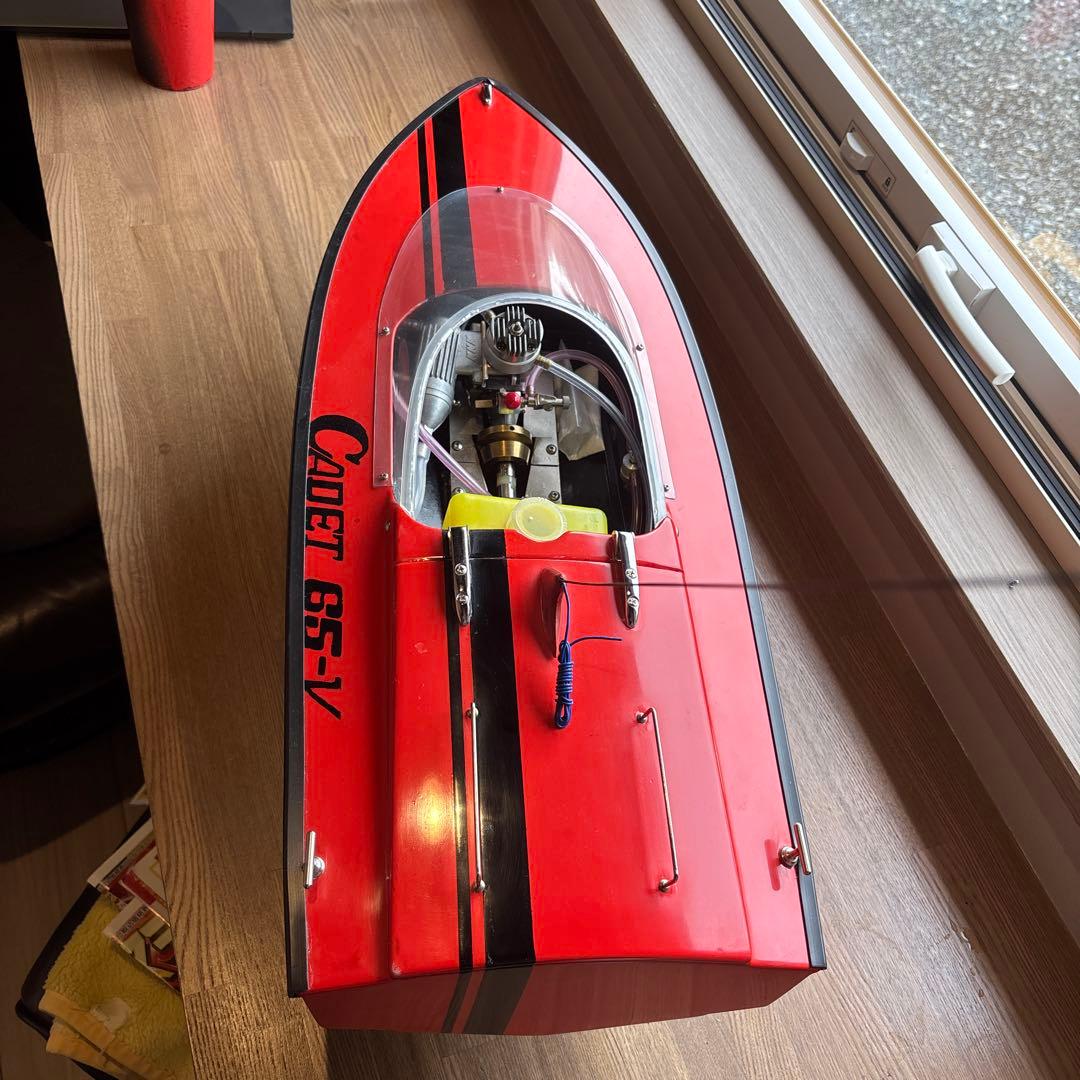 Cadet 65-V ＫＮＫ製木製ラジコンボート