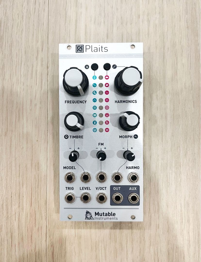 Mutable Instruments Plaits モジュラーシンセサイザー