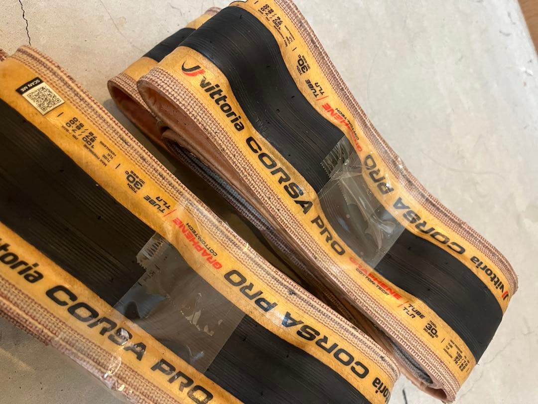 Vittoria Corsa Pro tlr 30c ヴィットリア コルサ プロ