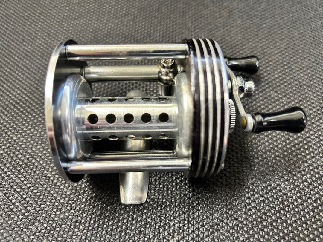 Zebco ゼブコ　ストリームライト　KC310 ダイレクトリール