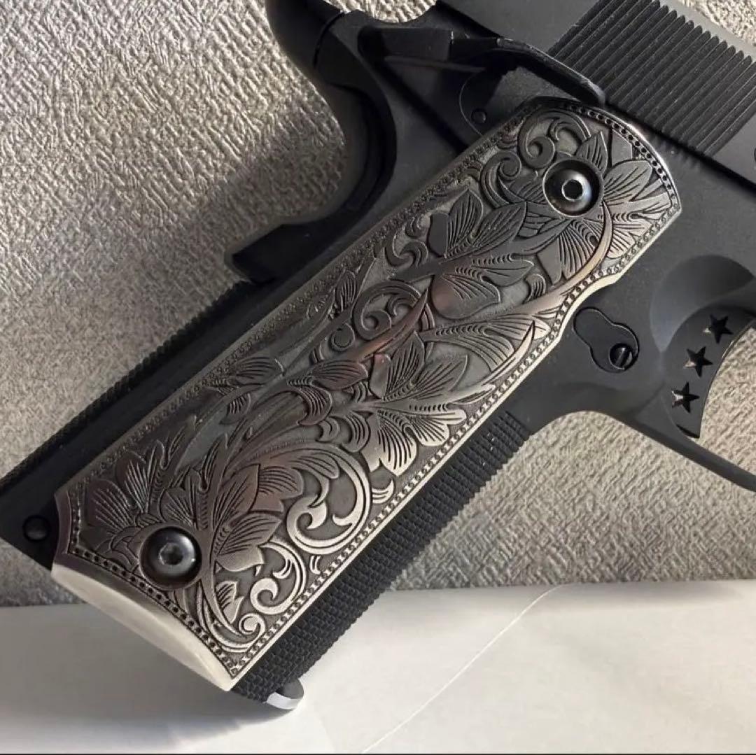 エングレーブ装飾のトイガングリップ