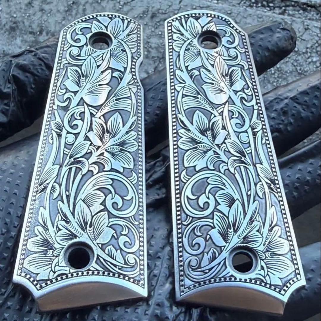 エングレーブ装飾のトイガングリップ