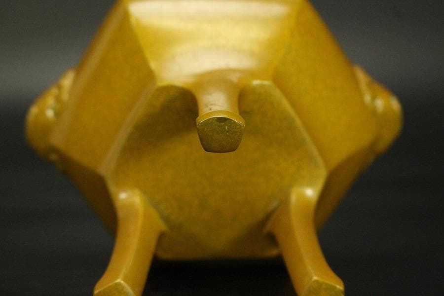 香炉 獅子双耳 三足香炉 金属製 木箱付(メ1186)