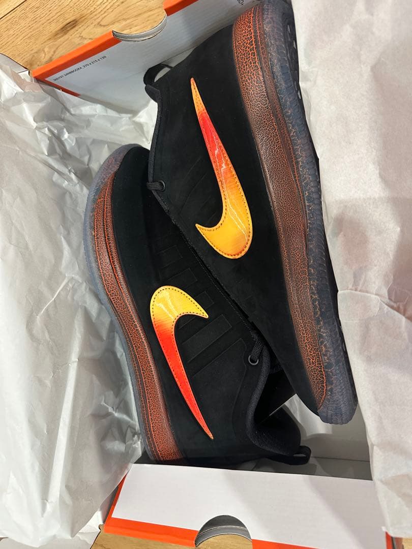 Nike Book 2 \"Rising\"出品1/31まで