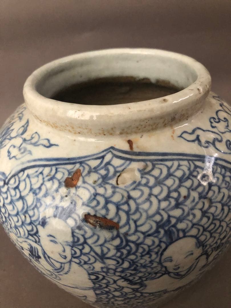 中国骨董古美術　青花人物文　壺　アンティーク