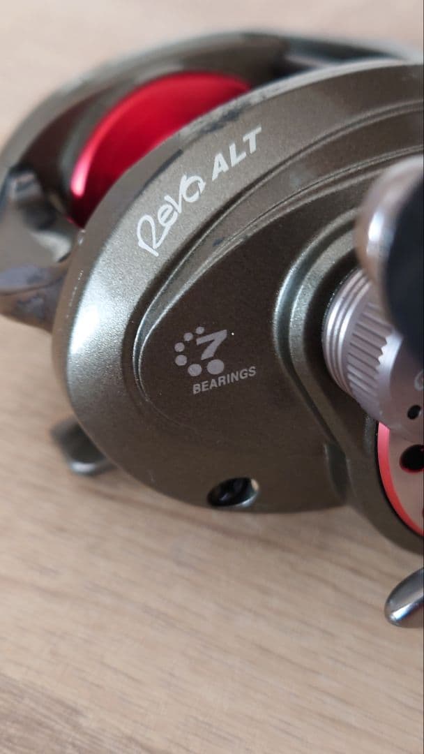 アブガルシア　アブレボALT　ベイトリール右巻ハンドル