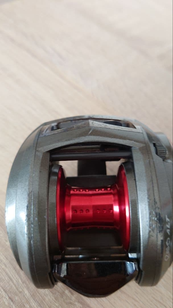 アブガルシア　アブレボALT　ベイトリール右巻ハンドル