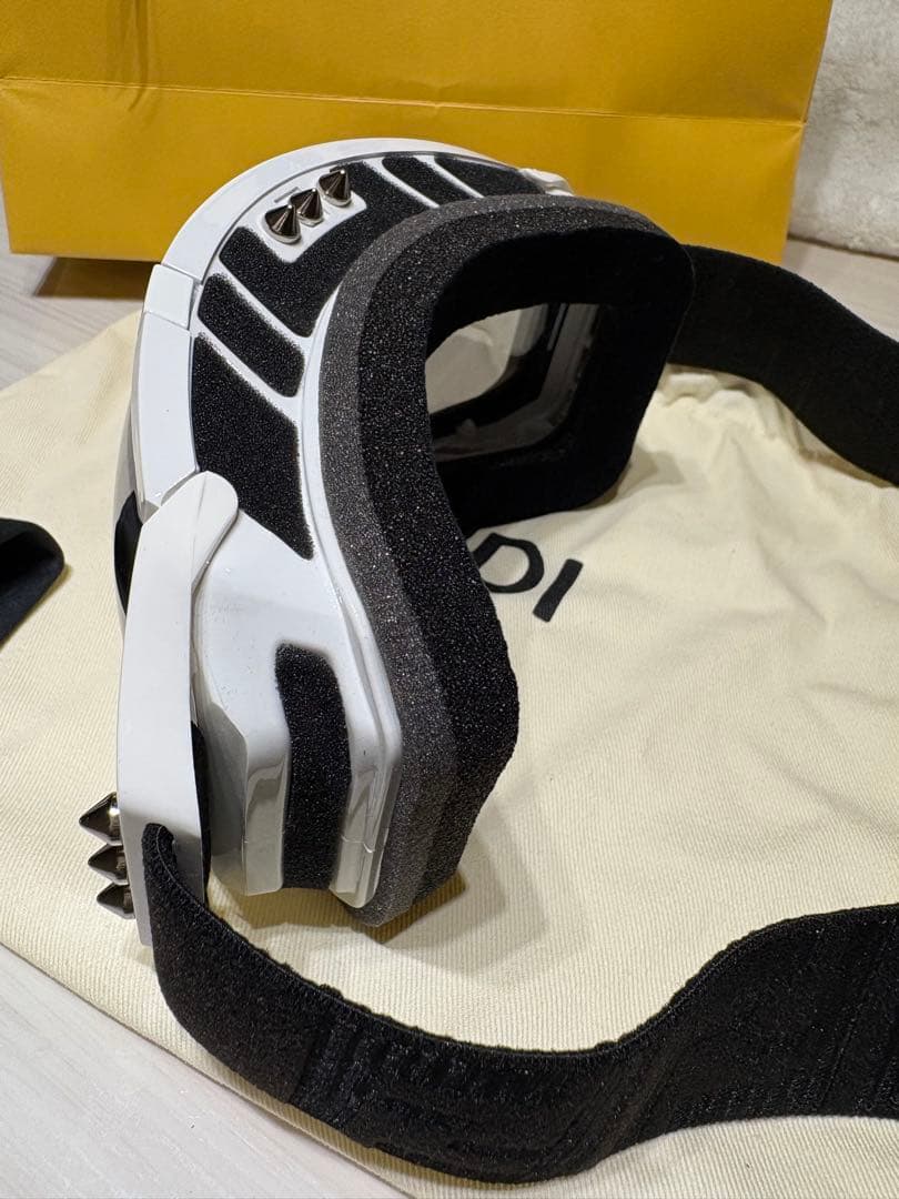FENDI スキーゴーグル　未使用