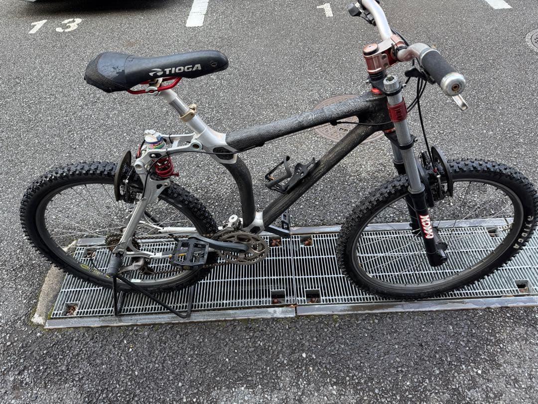 GT STS-1000 ダウンヒルマウンテンバイク TIOGA 引き取り限定