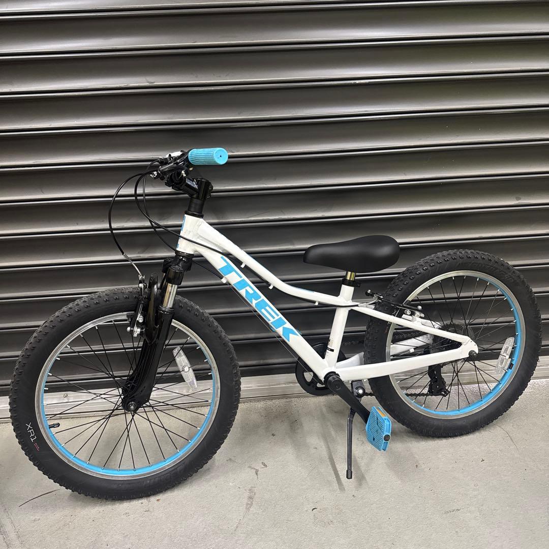 トレック　『PRECALIBER 20』　ホワイト/ミズイロ